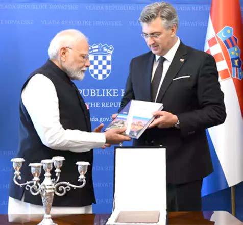 மோடிக்கு சமஸ்கிருத இலக்கண புத்தகத்தை பரிசளித்த குரோஷியா பிரதமர்