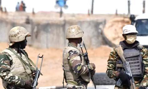 ஆயுதக் குழுமத் தாக்குதலில் 34 ராணுவ வீரர்கள் பலி