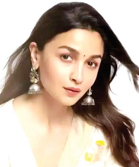 நடிகை ஆலியா பட்டிடம் ரூ.77 லட்சம் மோசடி