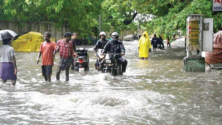 கர்காலத்தில் தீவிரமடைந்த தென்கிழற்கு பருவமழை: 6 நாள்கள் கனமழை எச்சரிக்கை