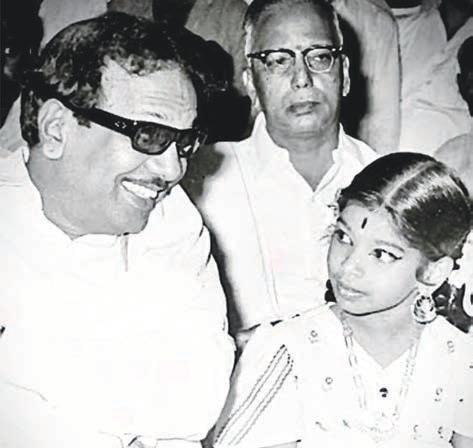 தமிழ் போல் வாழ்க உன் புகழ்- கருணாநிதிக்கு கனிமொழி புகழாரம்