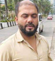 ஆட்டோ ஓட்டாமலேயே மாதம் ரூ.8 லட்சம் சம்பாதிக்கும் டிரைவர்