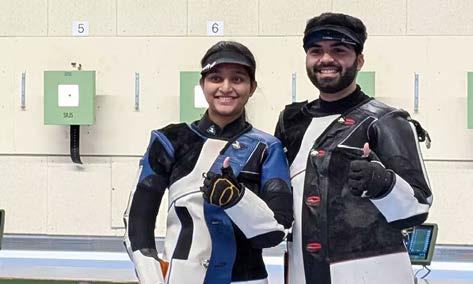 உலகக் கோப்பை துப்பாக்கி சுடுதல்: கலப்பு அணி பிரிவில் தங்கம் வென்றது இந்திய ஜோடி