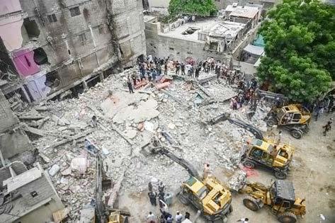 கராச்சியில்: அடுக்குமாடி கட்டிடம் இடிந்து 27 பேர் பலி