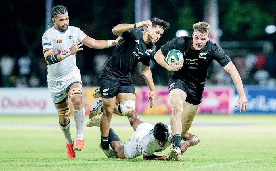 Kiwi craftsmanship outclasses gritty Tuskers in Colombo finale