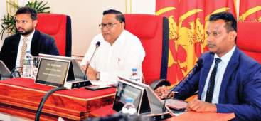 Foreign Minister defends India pacts, sidesteps transparency demand