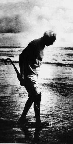 Rediscovering Martin Wickramasinghe