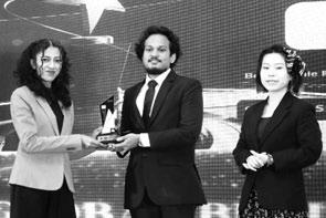 Shenara Shanali Manamperi honoured as Best Female Pet Groomer
