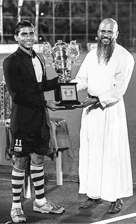 Royal junior stickers retain Chandi Chanmugam trophy after Karunasiri’s hat trick