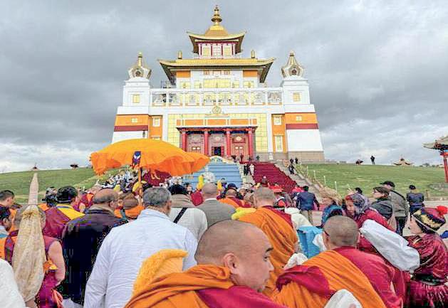 Piprahwa Relics from India welcomed in Europe's only Buddhist Republic