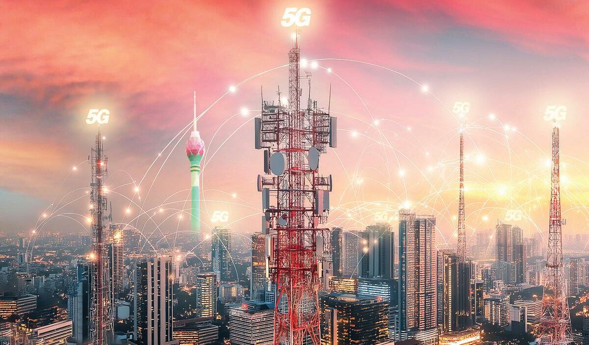 Dialog trials 5G across 15 districts nationwide