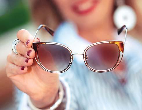 Get rid of eye floaters