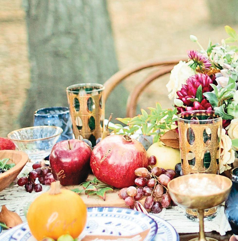 Host a happy FRIENDSGIVING