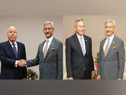 EAM Jaishankar Meets Singapore, Brazil Counterparts at G20 Meet in Johannesburg