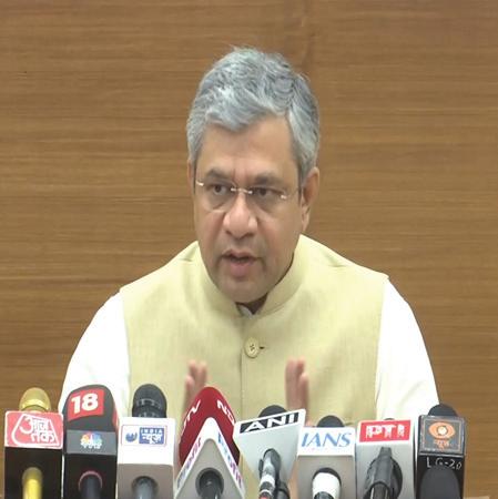 Electronic exports have increased more than 6 times in last 10 years: Vaishnaw