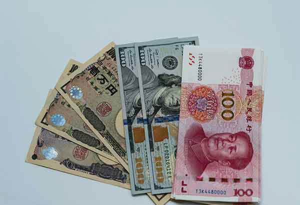 Yuan sinks to 19-month low as China loosens currency grip