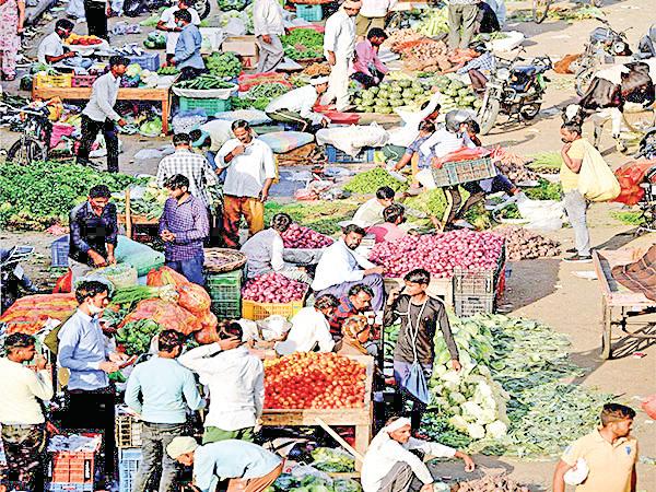 Wholesale inflation slows to 2.05% in March, down from 2.38% in Feb