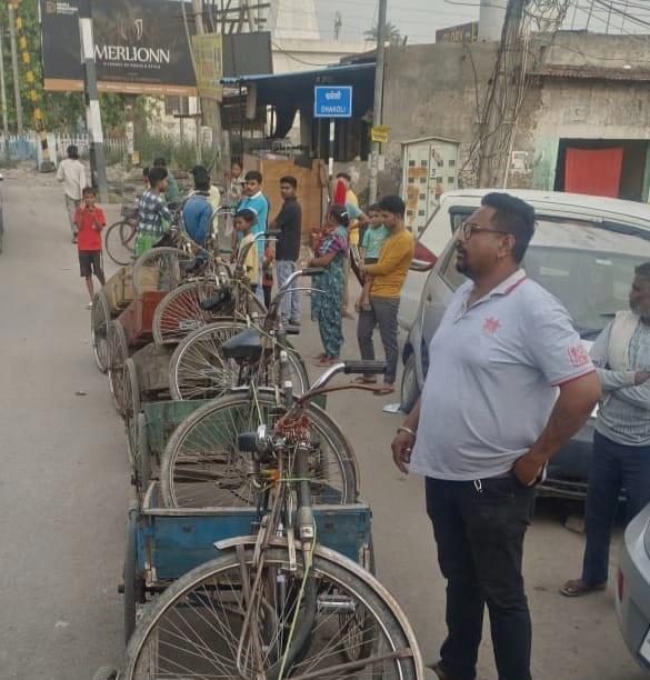 Illegal roadside Kiosks removed promptly after complaint: Inspector Ashok