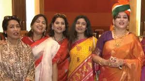 Indian diaspora in Jeddah sings "Saare Jahan Se Achha" awaiting PM Modi