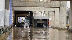 Bengaluru rains flood roads; BJP slams Congress
