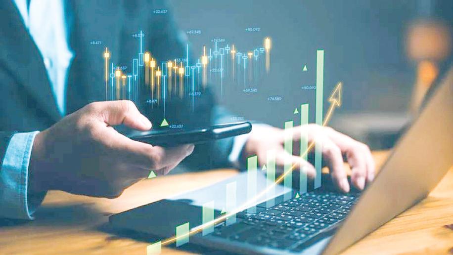 Nifty falls below 25,000, Sensex slips under 82,000 in early trade