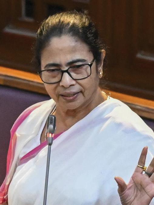 Bengali-speaking family in Delhi assaulted: Mamata