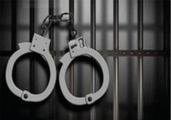 Delhi police arrest two fraudsters involved in defrauding vendors