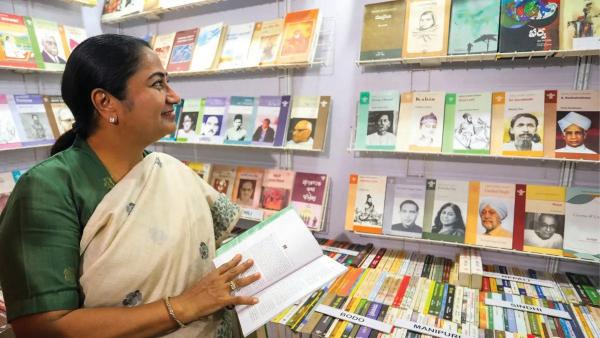 Rekha Gupta Inaugurates Delhi Book Fair, Praises Reading Culture
