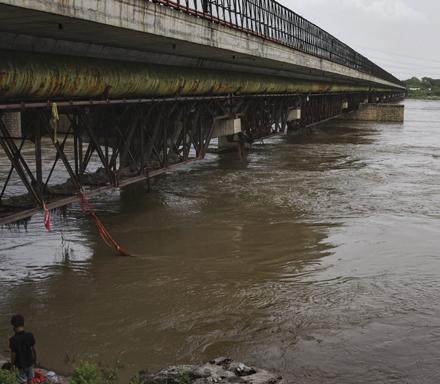 Yamuna River flows below danger level mark