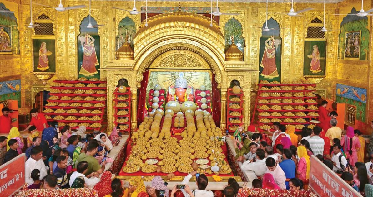 MOTI DUNGRI'S GANESH CHATURTHI: WHERE DEVOTION MEETS TRADITION