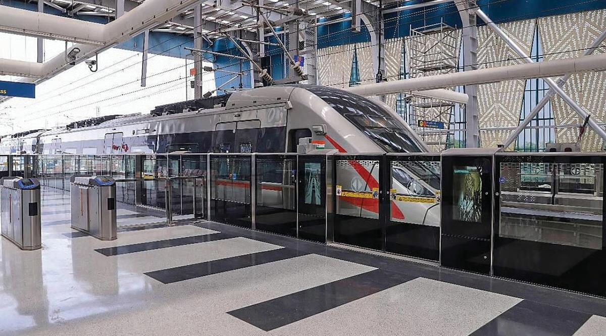 Road leading to Yamuna Bank Metro station becomes inaccessible