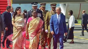 PRESIDENT MURMU MEETS MAURITIUS PM, BACKS STRONGER TIES