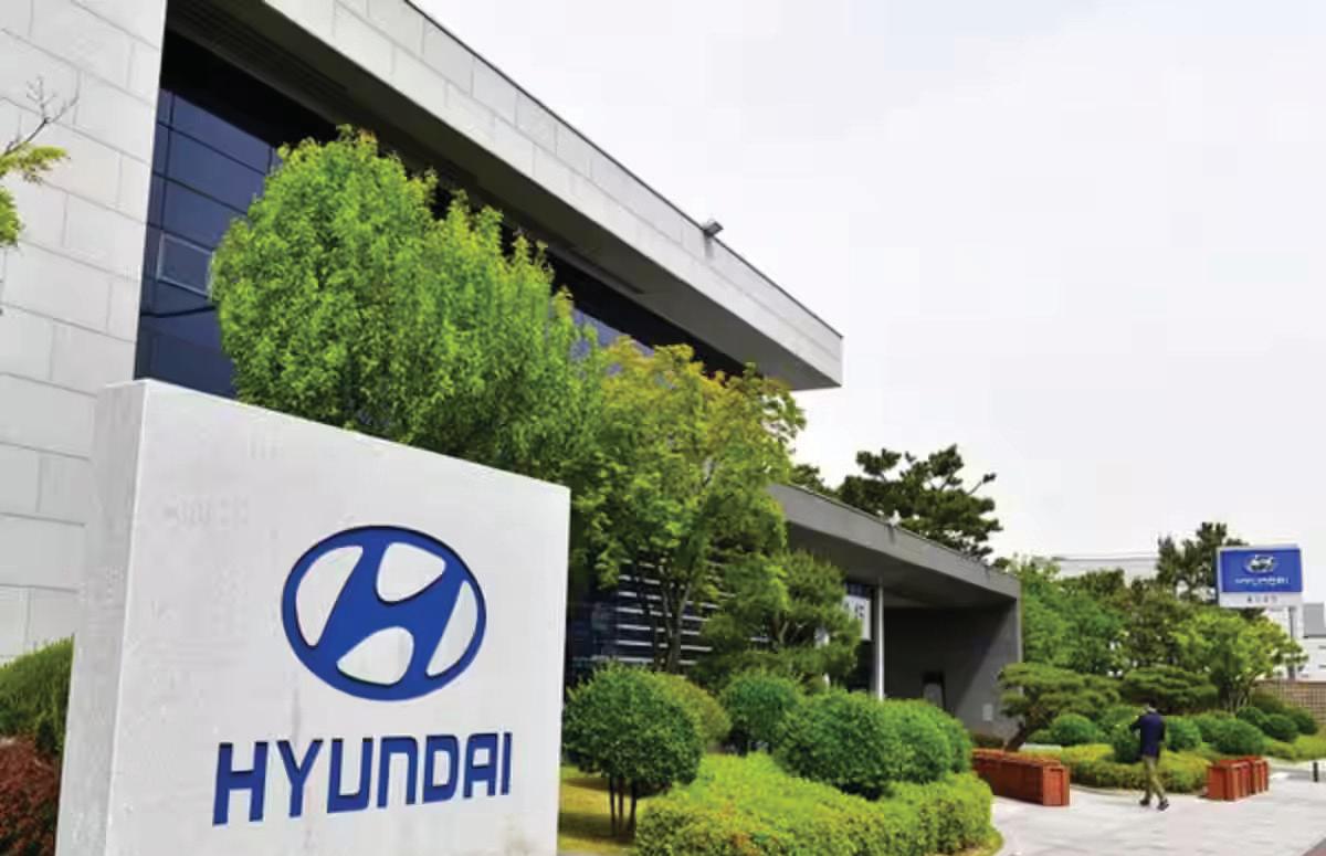 Hyundai unveils 2030 India lineup; 18 hybrids, first EV