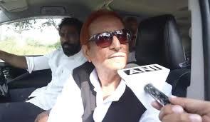 SP’s Azam Khan freed from Sitapur Jail, Thanks supporters