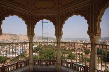 From textiles to trinkets: Journey through Jaipur's walled city
