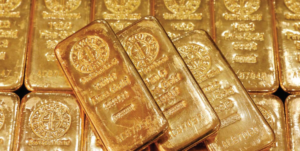 Gold surges to Rs 1.20 lakh on weak dollar, Fed hopes