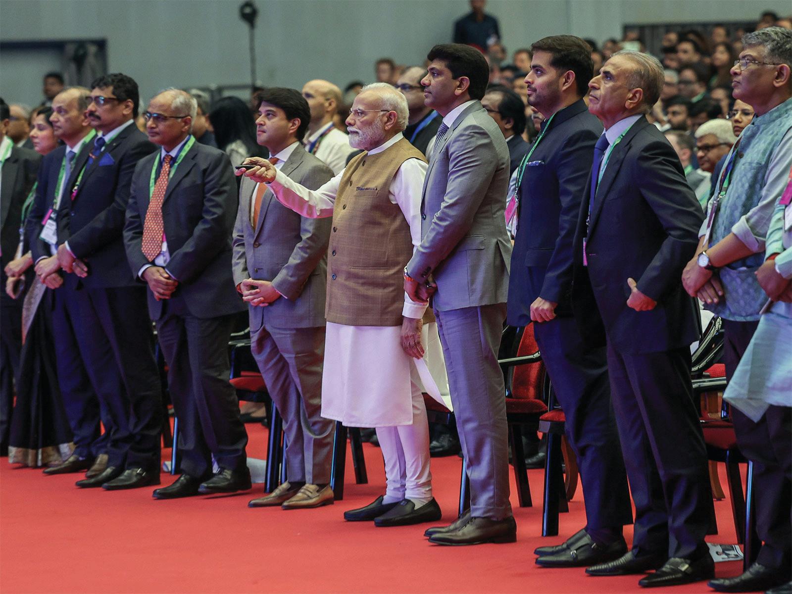 Akash Ambani hails PM Modi's 25-year leadership