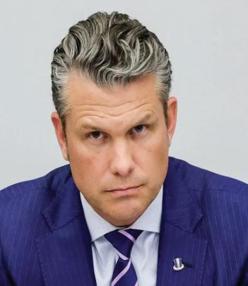 US Defense Secretary's plane makes emergency UK landing