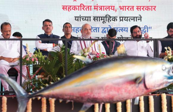 Shah inaugurates Deep-Sea Fishing Vessels in Mumbai
