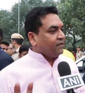 Kejriwal gaya, jhaag gaya: Delhi Minister Kapil Mishra hits out at AAP over Chhath