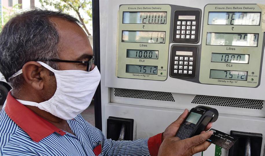 Festive sales boost online credit card spends to record high of Rs 2,167 billion