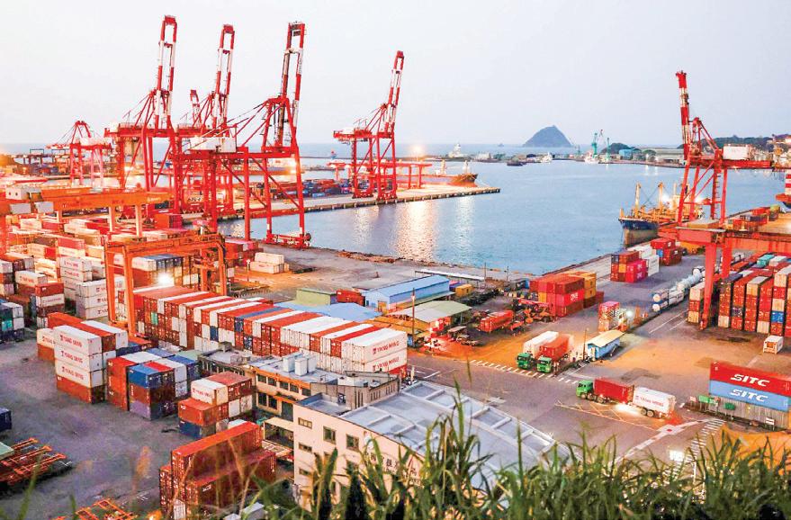 AI boom drives Taiwan's exports to record $61.8 billion in October