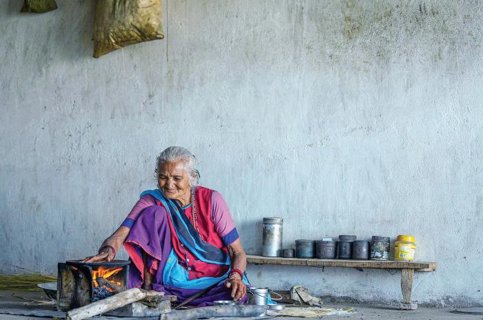 MAA KE HAATH KA MAGIC: WHY HOME FOOD STILL WINS OVER RESTAURANTS