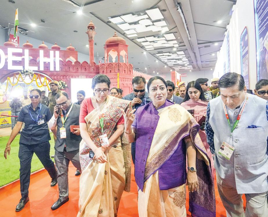 CM Rekha opens Delhi pavilion at Trade Fair