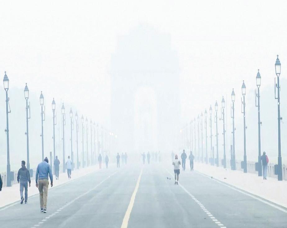 TOXIC SMOG ENGULFS DELHI