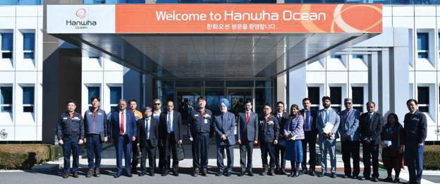 HARDEEP SINGH PURI VISITS HANWHA OCEAN'S SHIPBUILDING FACILITY IN SOUTH KOREA
