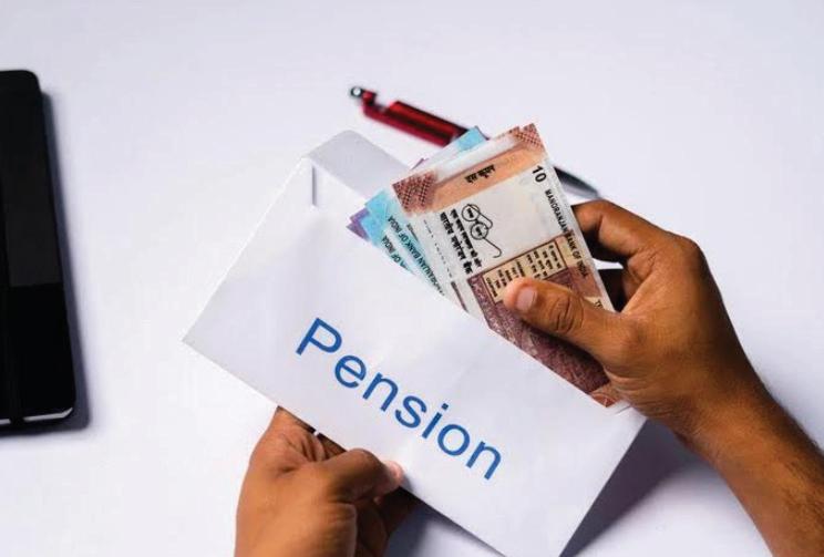 Fin Min urges employees and NPS subscribers to opt for UPS