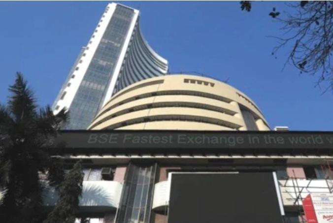 Sensex holds steady after crossing 86,000 mark