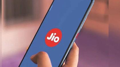 Jio continues strongest growth in mobile and broadband users in Oct: TRAI