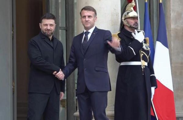 ZELENSKYY IN PARIS, MEETS MACRON TO SEEK SUPPORT OVER TRUMP’S PEACE PLAN